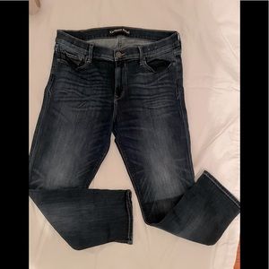 NWOT EXPRESS STRAIGHT MIDRISE JEANS 12